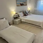 Apartamento Tei-zi Apartments2 *