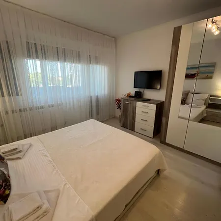 Апартаменты Tei-zi Apartments2 *
